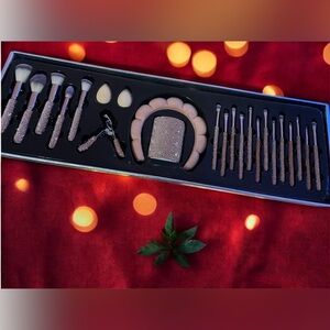 🌸Glitter Pink Makeup Brush & Accessory Set🌸